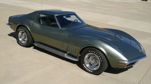 1972 chevrolet corvette base coupe 2-door 7.4l