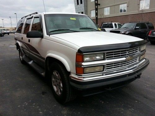 1997 chevrolet suburban 4dr 4wd 1500 (cooper lanie 317-837-2009)