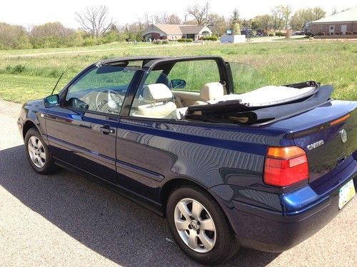 2002 volkswagen cabrio glx convertible 2-door 2.0l