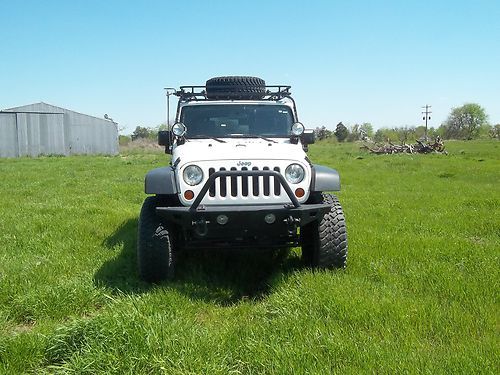 White,2008, 3 speed automatic, 52k miles, one owner