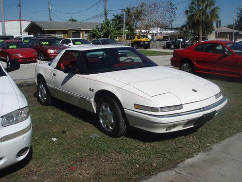 1991 buick reatta base coupe 2-door 3.8l **no reserver**