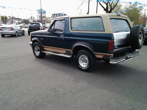 * 1994 classic ford bronco * low priced * runs great * will go !!!