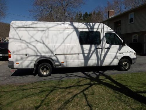 2004 dodge sprinter 3500 base standard cargo van 3-door 2.7l