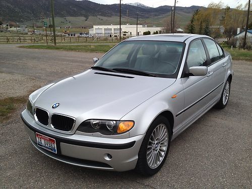 2002 bmw 325xi base sedan 4-door 2.5l