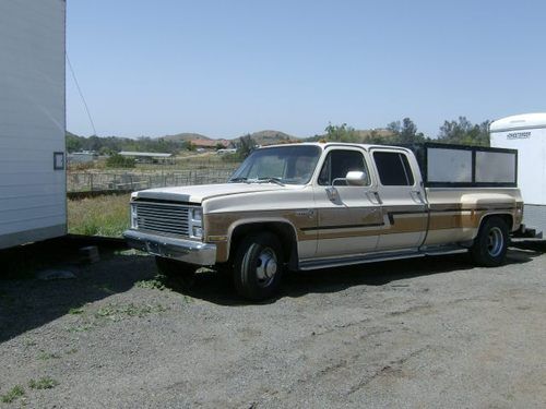 1987 chevorlet 1 ton dually crew 454 auto  roll a  long  3+3  no reserve!!!!