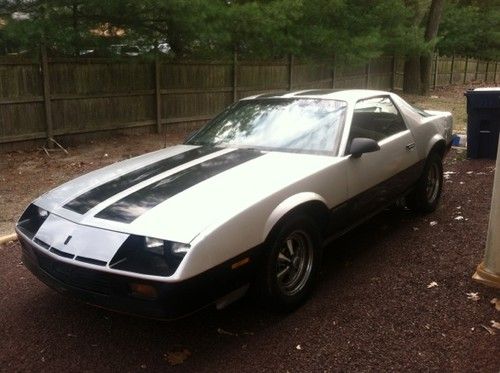 1987 chevrolet camaro sport coupe 2-door 2.8l