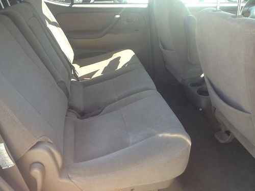 2002 toyota sequoia 4dr sr5 4wd
