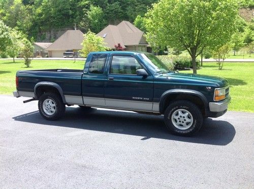 1994 dodge dakota 4x4 slt sport 5.2l v8 club cab 43,000 original miles!!