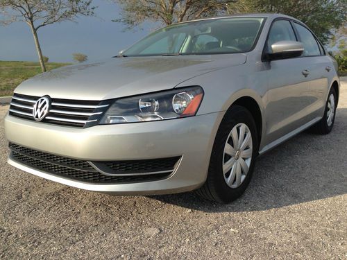 2013 volkswagen passat s w/ factory warranty!!!