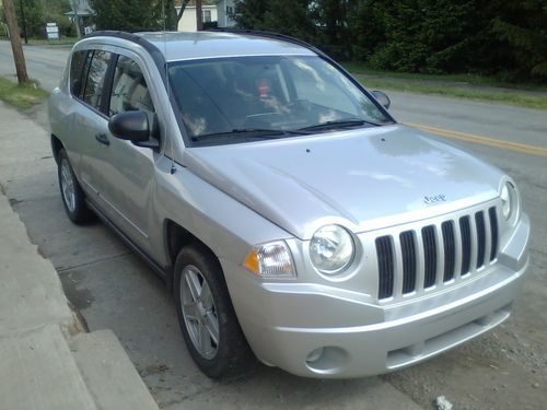 2008 jeep compass sport sport utility 4-door 2.4l, 5 speed, no reserve