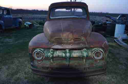 1952 Ford pickup, image 2