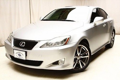 We finance!! 2008 lexus is 350 awd navigation moonroof keylessignition