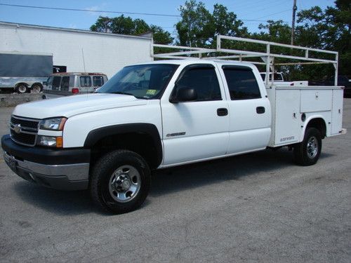 Extra clean knapheide utility box w/ladder rack! 6.0 v8 gas auto runs great $$$$