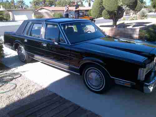 1988 Lincoln Town Car Base Sedan 4-Door 5.0L, image 8