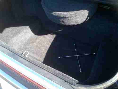 1988 Lincoln Town Car Base Sedan 4-Door 5.0L, image 15