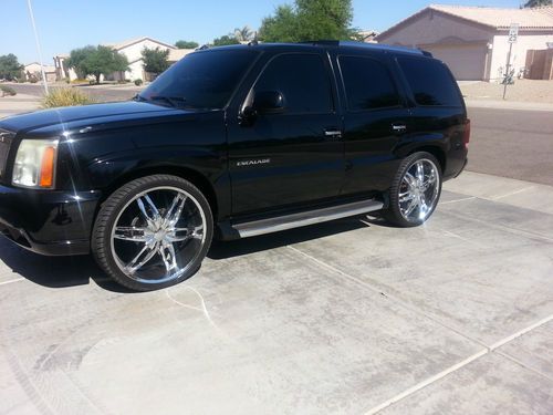 Former nfl players 2003 cadillac escalade w 26 inch wheels