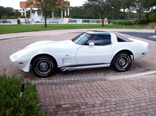 1979 chevrolet corvette 5.7l auto - numbers matching chevy vette