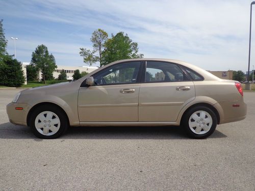 Beautiful 2007 suzuki forenza clean title cold a/c