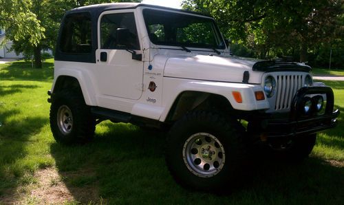 1997 jeep wrangler sahara 4.0l automatic white lifted 4" on 33's