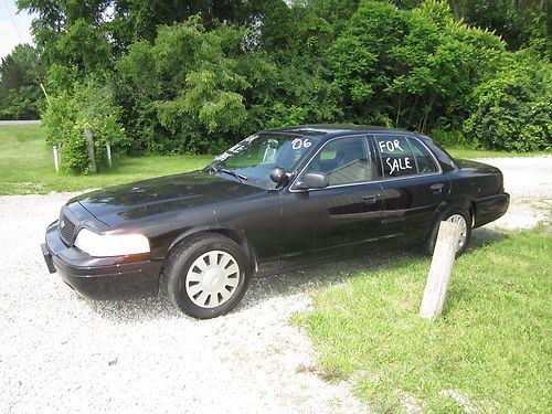 2006 ford crown victoria police interceptor sedan 4-door 4.6l