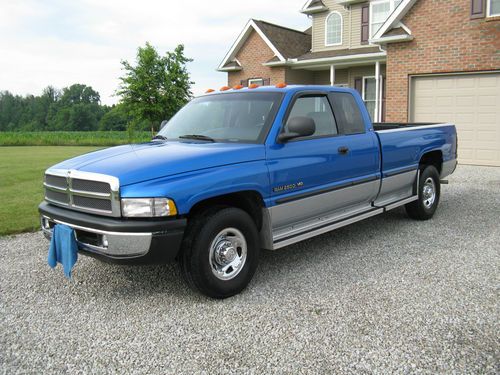 1999 dodge ram 2500 quad cab 4-door v10  (8.0l) laramie slt rwd with low miles