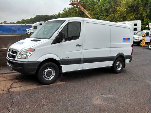 2007 dodge sprinter 2500 base standard cargo van 3-door 3.0l