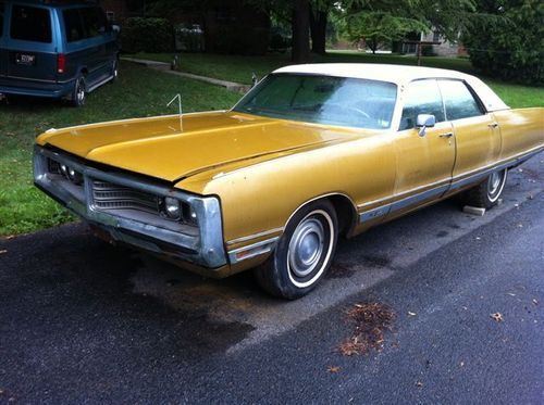 1972 Chrysler New Yorker Brougham- BARN FINDS, image 2