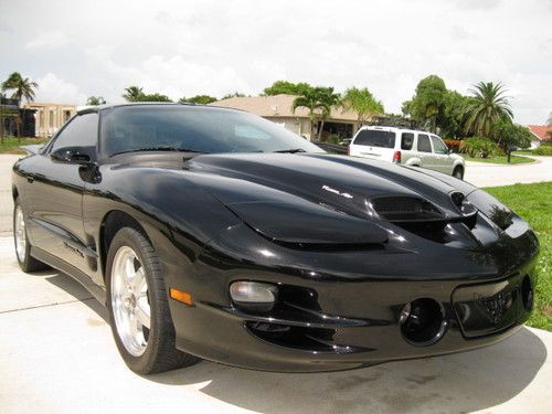 01 ram air ws6 trans am! low 32k miles! t-tops leather black/black! don't miss!