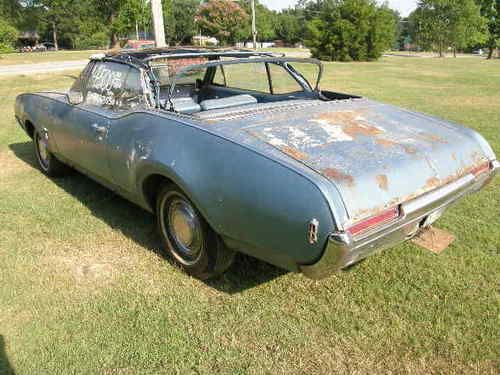 68 1968 OLDSMOBILE CUTLASS