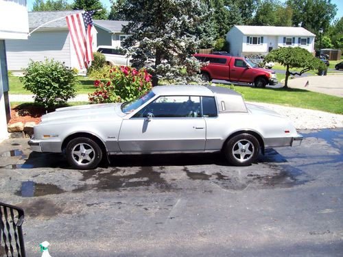 1985 oldsmobile toronado brougham coupe 2-door 5.0l