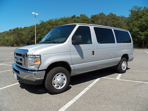 2008 ford e-350 super duty xlt standard passenger van 3-door 5.4l