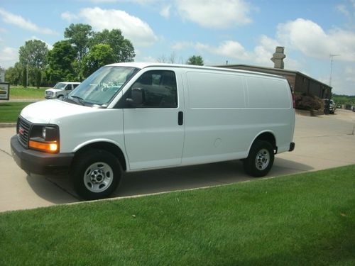 2007 gmc savana 3500 base extended cargo van 3-door 6.0l