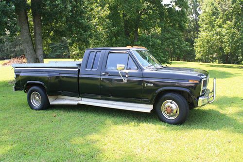 1985 ford f-250 1/2 ton dully with dump bed