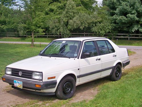 Solid 1989 jetta 1.6 diesel, 5 speed, daily driver. greasecar