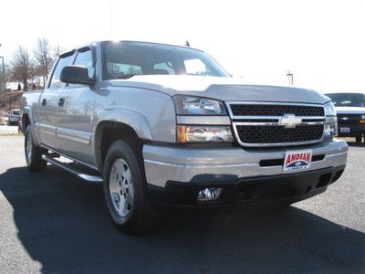 2006 chevrolet silverado z-71 crew cab 4x4 3lt *17700 miles*