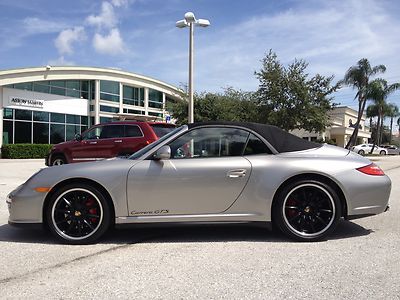 GTS Cabriolet 1 Owner Clean Carfax Only 4349 miles, image 3