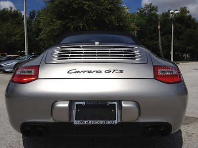 GTS Cabriolet 1 Owner Clean Carfax Only 4349 miles, image 6