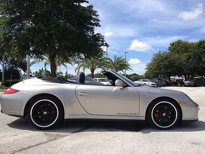 GTS Cabriolet 1 Owner Clean Carfax Only 4349 miles, image 8