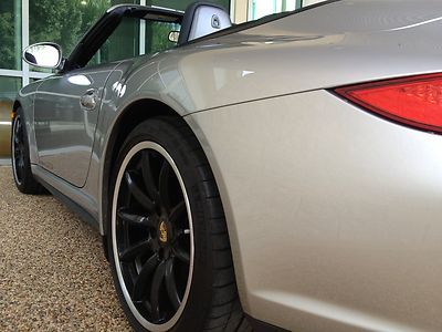 GTS Cabriolet 1 Owner Clean Carfax Only 4349 miles, image 14