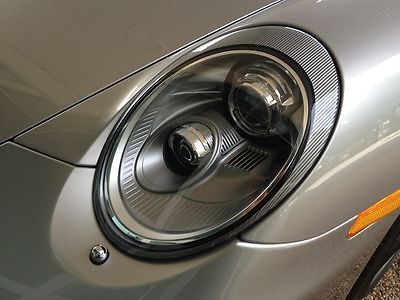 GTS Cabriolet 1 Owner Clean Carfax Only 4349 miles, image 17