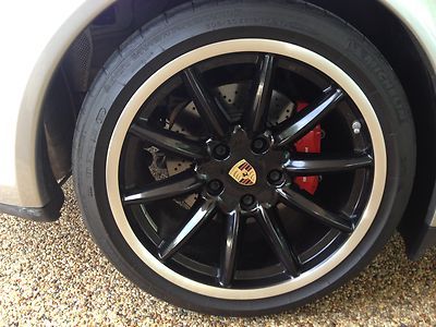 GTS Cabriolet 1 Owner Clean Carfax Only 4349 miles, image 22