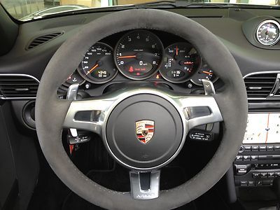 GTS Cabriolet 1 Owner Clean Carfax Only 4349 miles, image 34