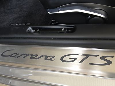 GTS Cabriolet 1 Owner Clean Carfax Only 4349 miles, image 40