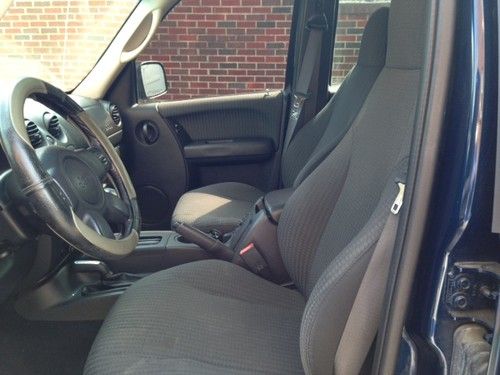 2002 Jeep Liberty Sport Sport Utility 4-Door 3.7L, image 2