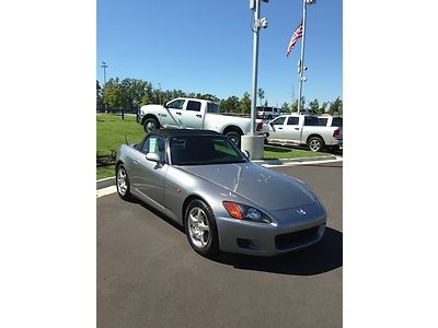 This s2000 is like new, keyless entry , low miles, cruise, leather,