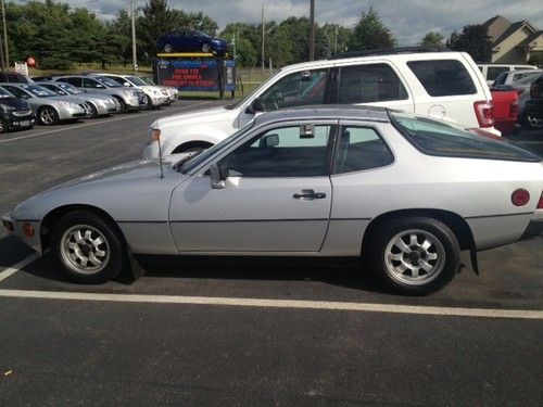 1979 porsche 924 base coupe 2-door 2.0l