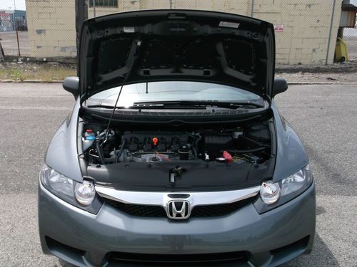 2010 honda civic dx sedan 4-door 1.8l