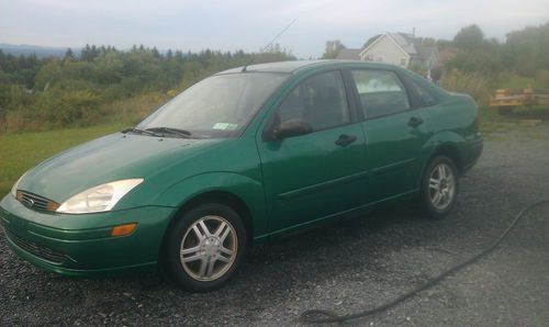 2002 ford focus se sedan 4-door 2.0l