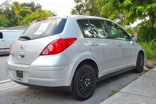 Silver 2008 Nissan Versa S Hatchback 4-Door 1.8L Kenwood Stereo Bluetooth USB, US $5,800.00, image 10
