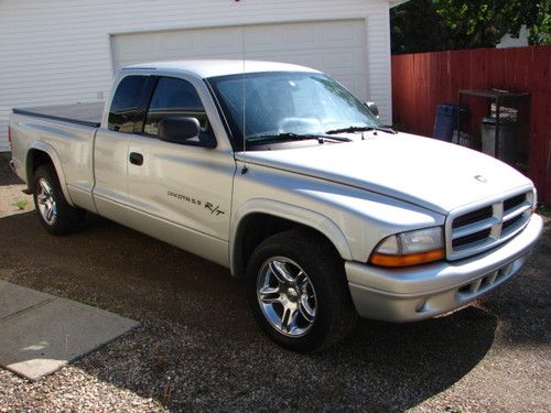 2002 dodge dakota sport extended cab pickup 2-door 5.9l